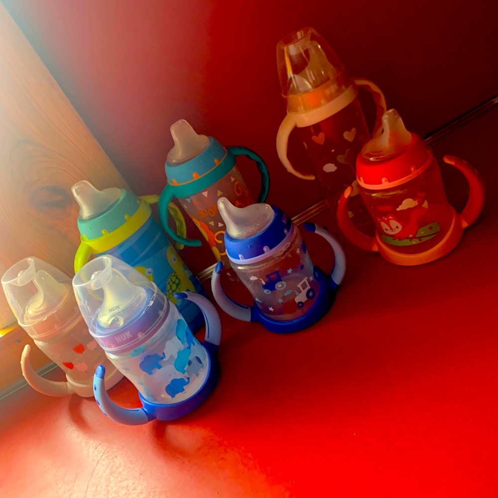 Toddler sippy cups